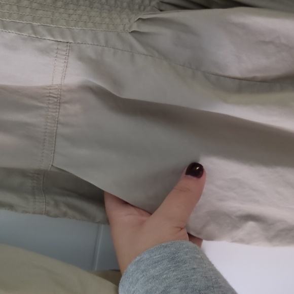 Chico's Minimalist Pin Tucked Longer Line Cream Preppy tunic shirt side pockets - Picture 4 of 10